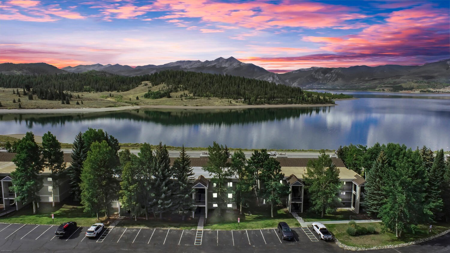 32 Corinthian CIRCLE 302