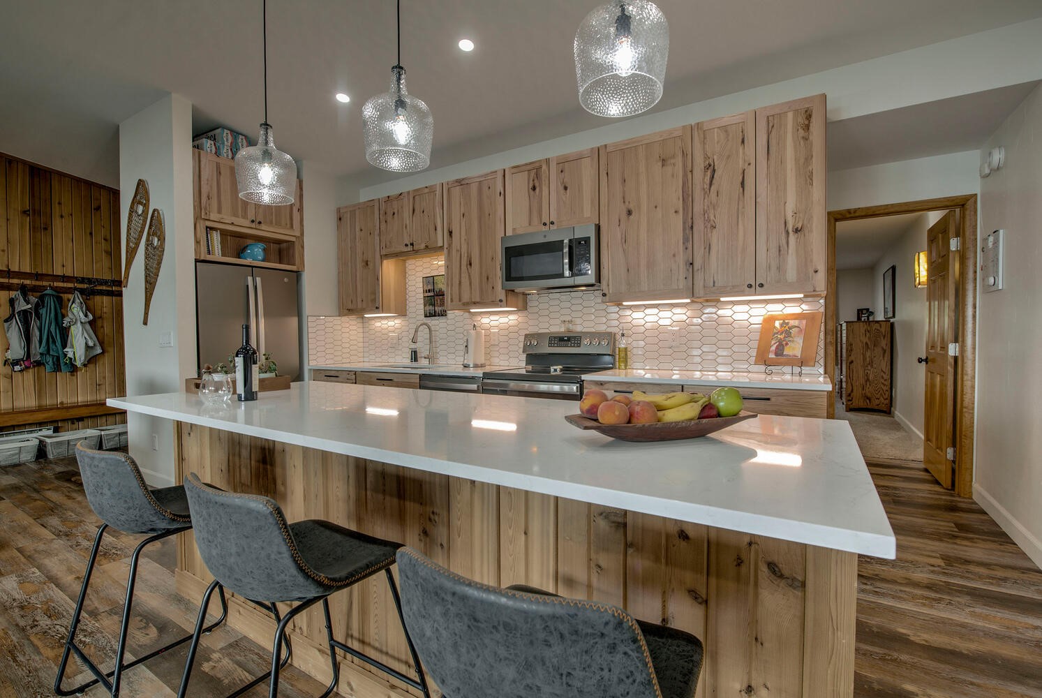 32 Corinthian CIRCLE 302