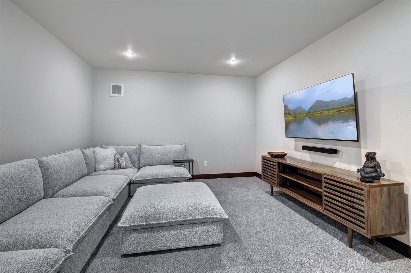 160 Vendette ROAD