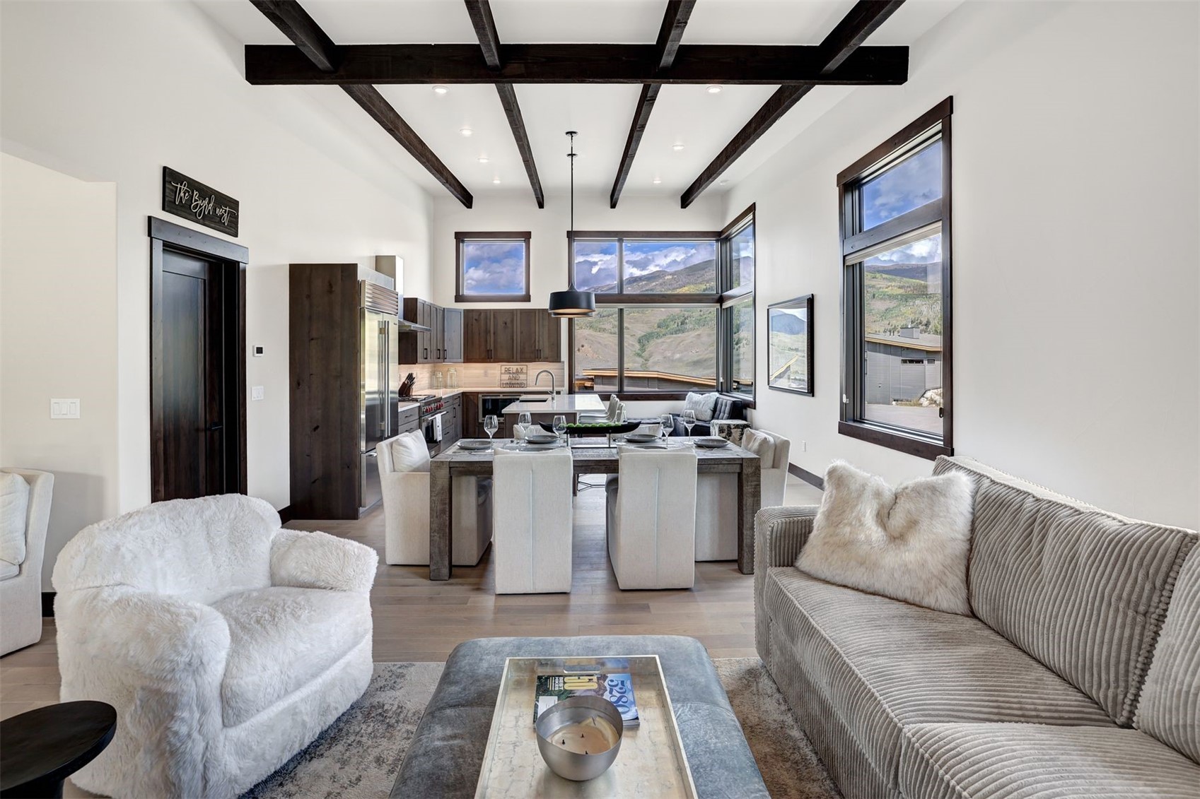 160 Vendette ROAD