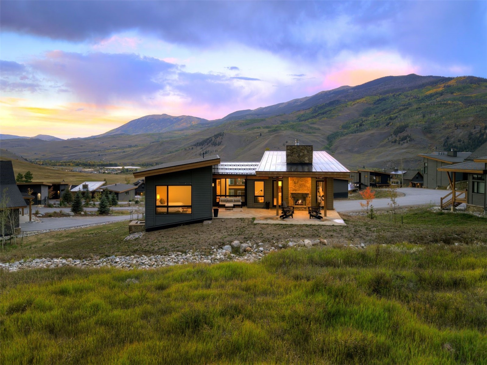 160 Vendette ROAD