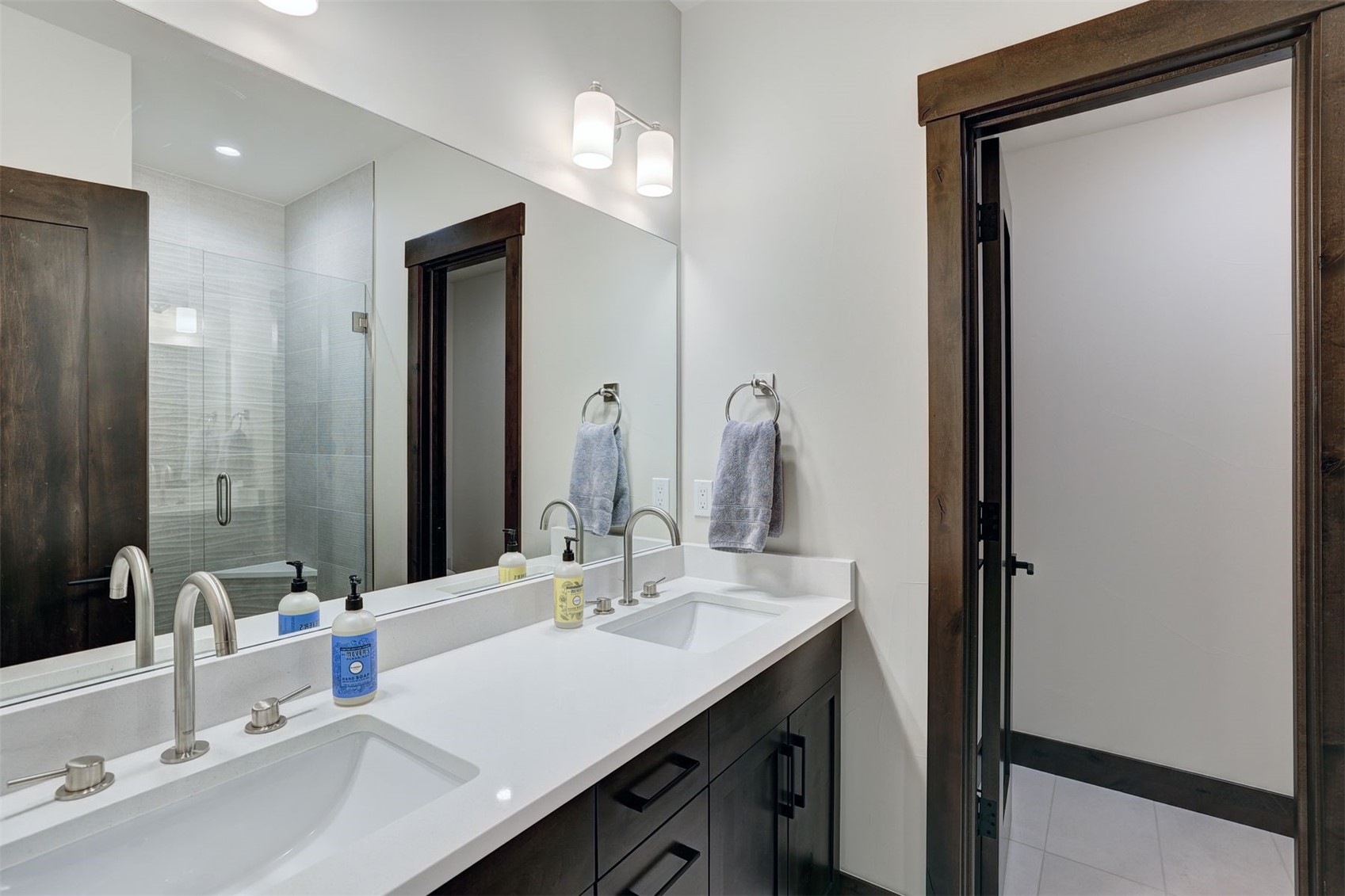 160 Vendette ROAD