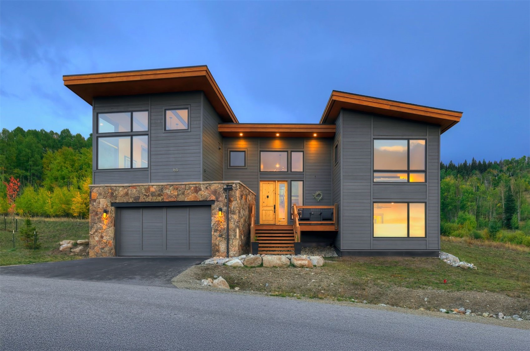 160 Vendette ROAD