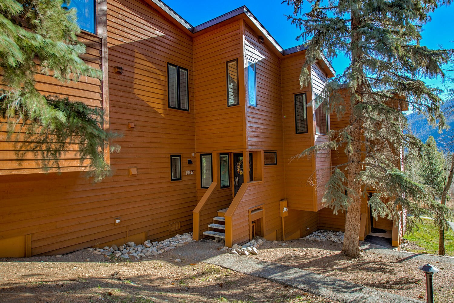 320 Tennis Club ROAD 1307