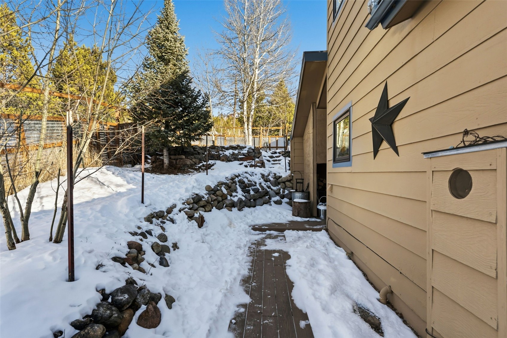 277 G ROAD