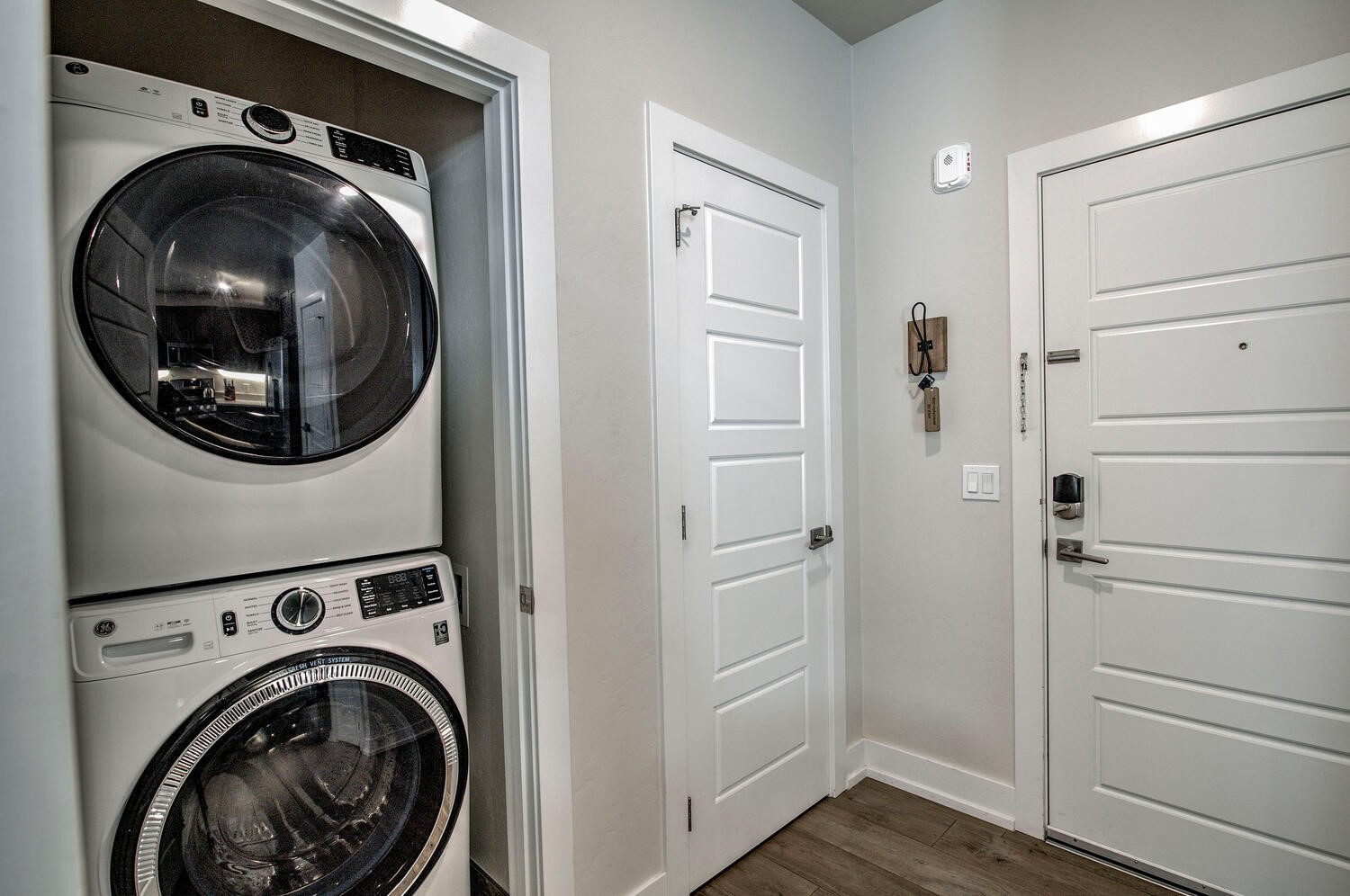 235 E La Bonte STREET 108