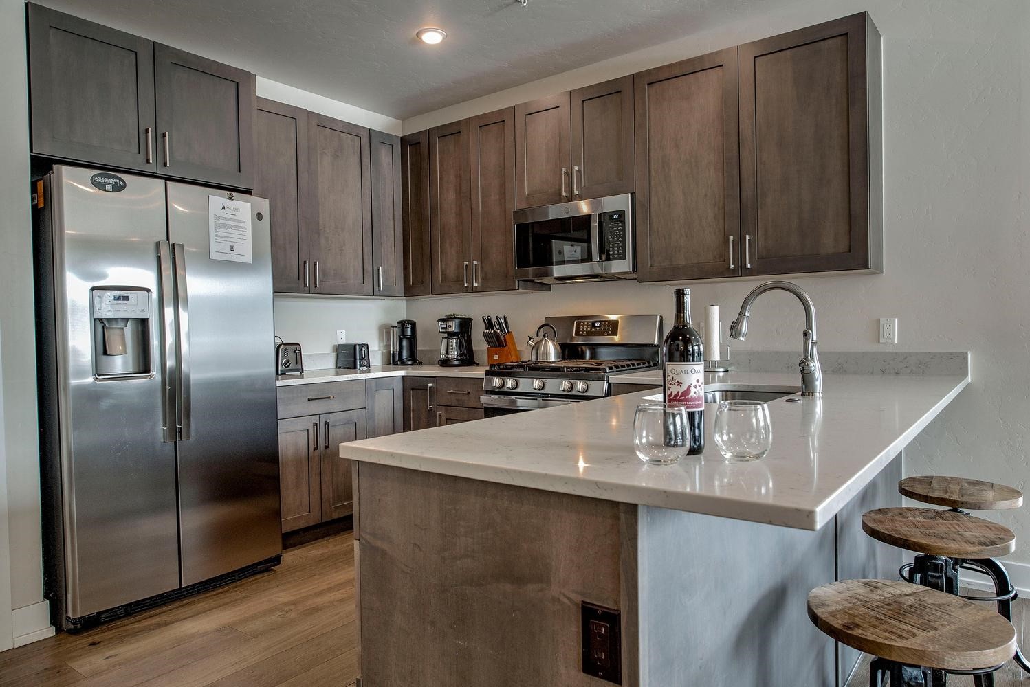 235 E La Bonte STREET 108