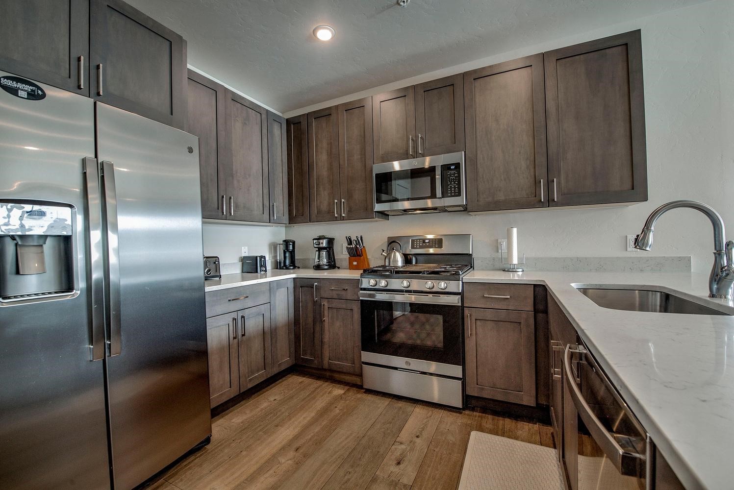 235 E La Bonte STREET 108