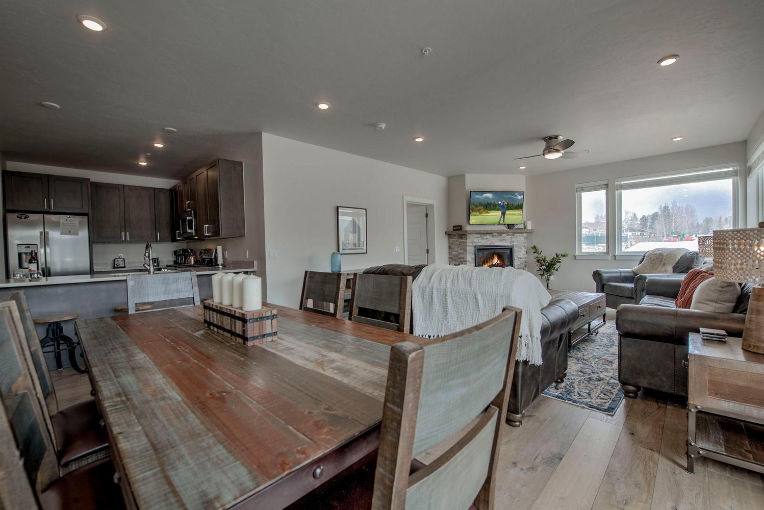 235 E La Bonte STREET 108