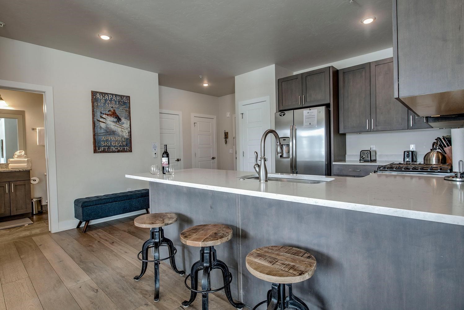 235 E La Bonte STREET 108