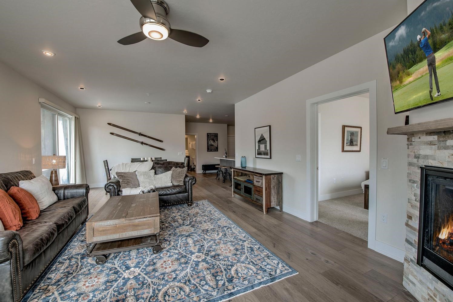 235 E La Bonte STREET 108