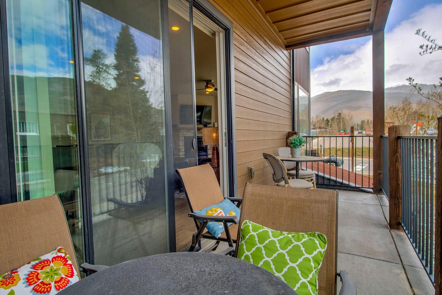 235 E La Bonte STREET 108