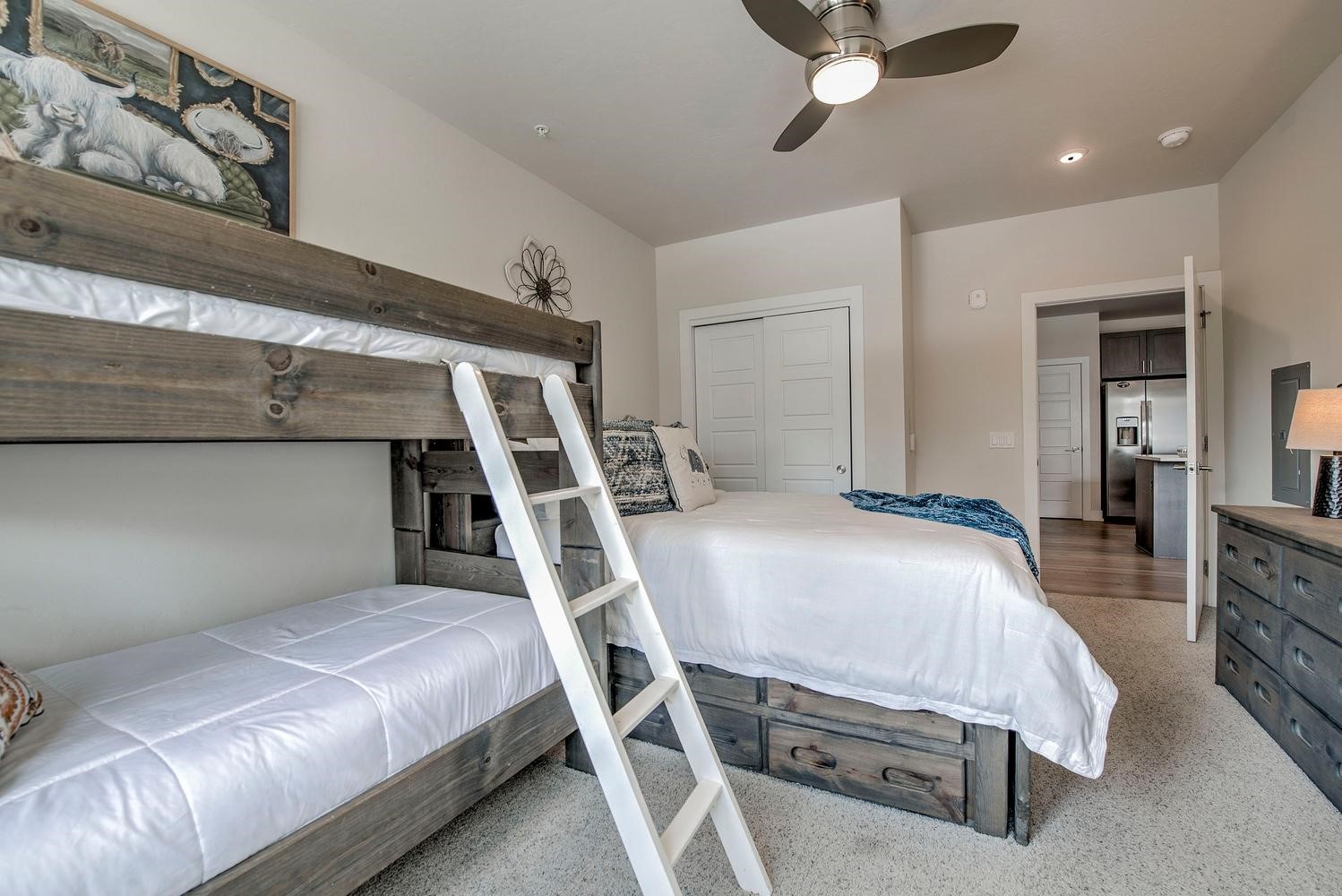 235 E La Bonte STREET 108