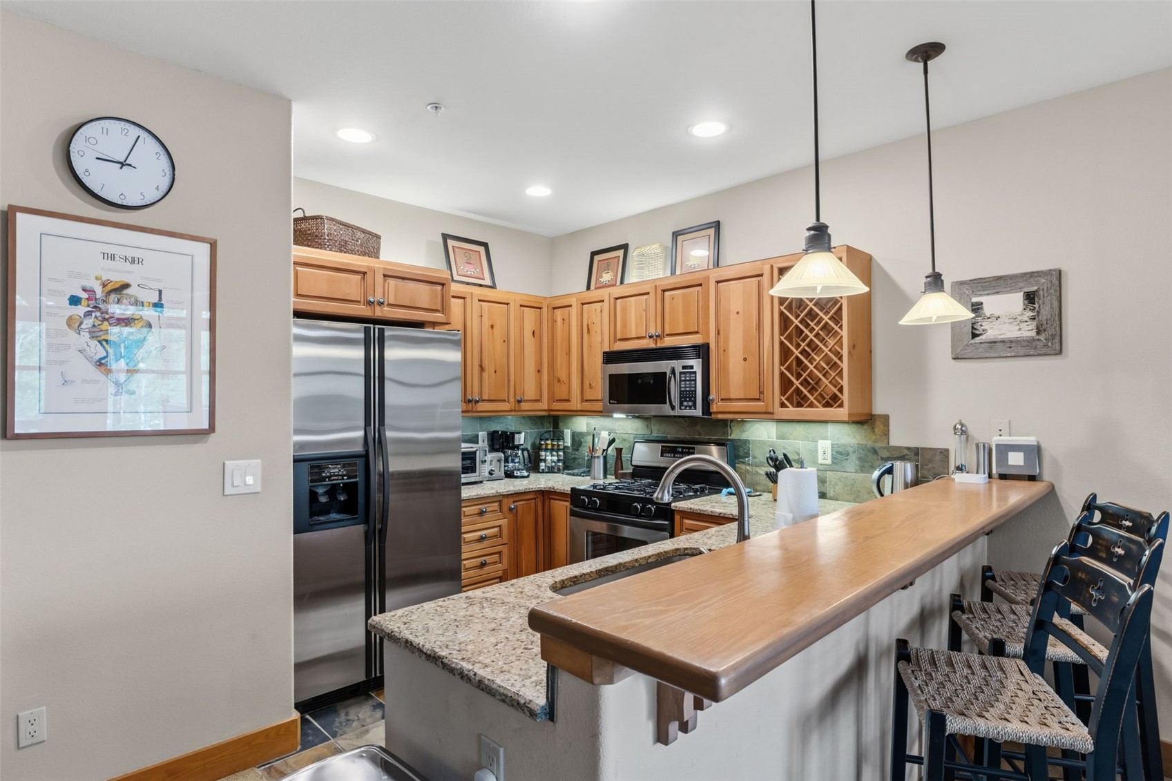 105 River Course DRIVE 9571