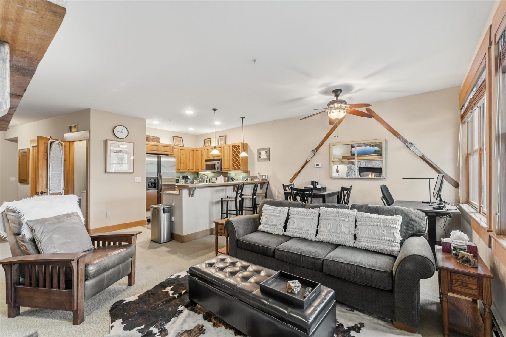 105 River Course DRIVE 9571