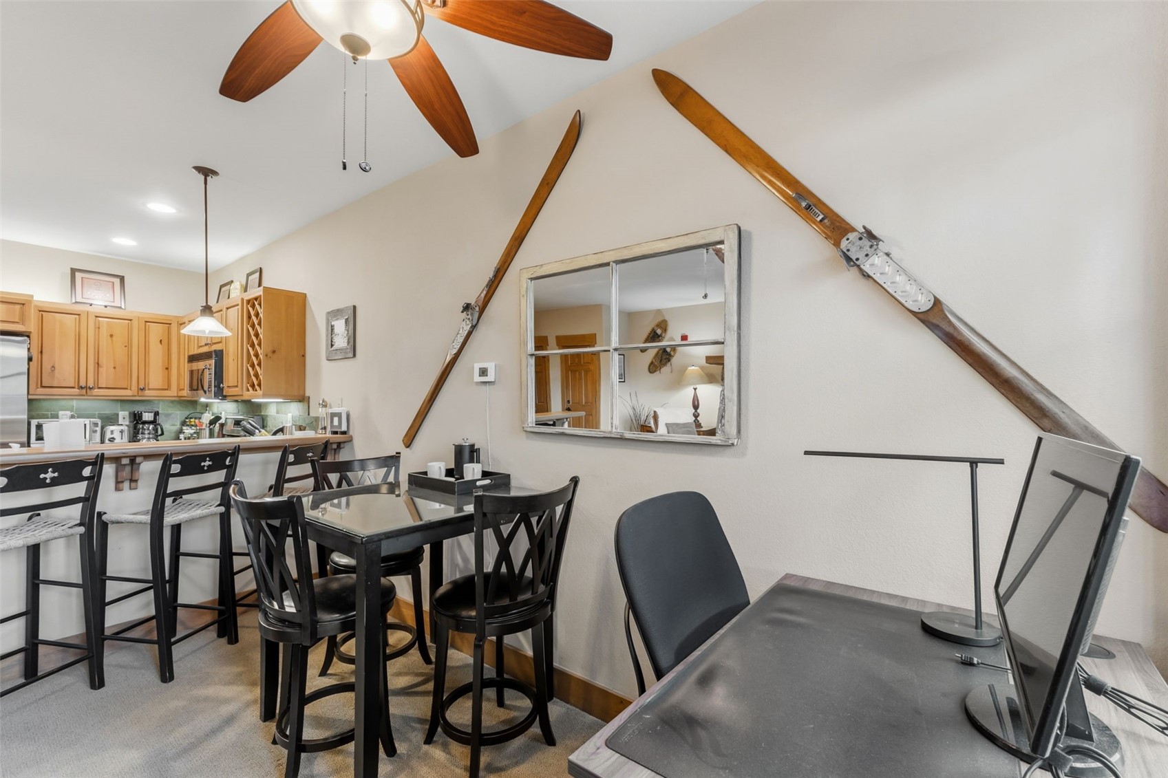 105 River Course DRIVE 9571