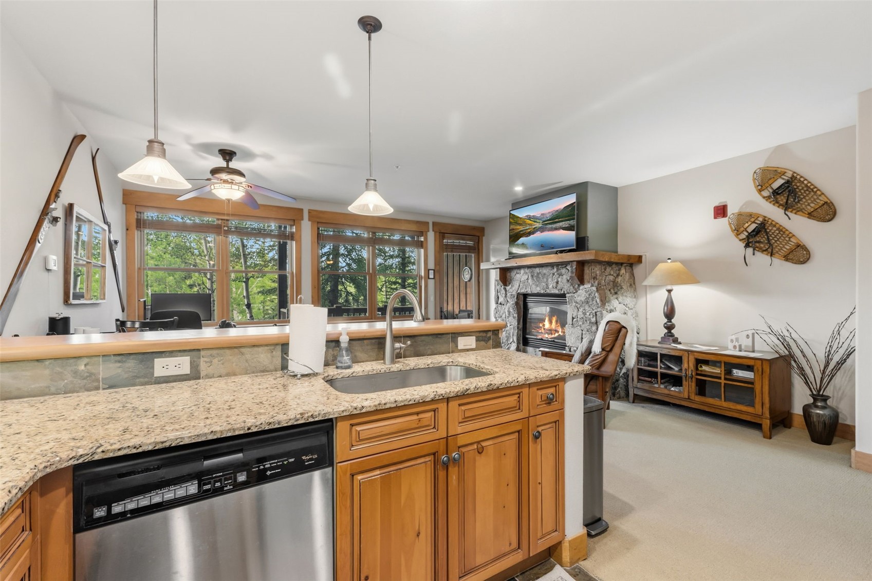105 River Course DRIVE 9571