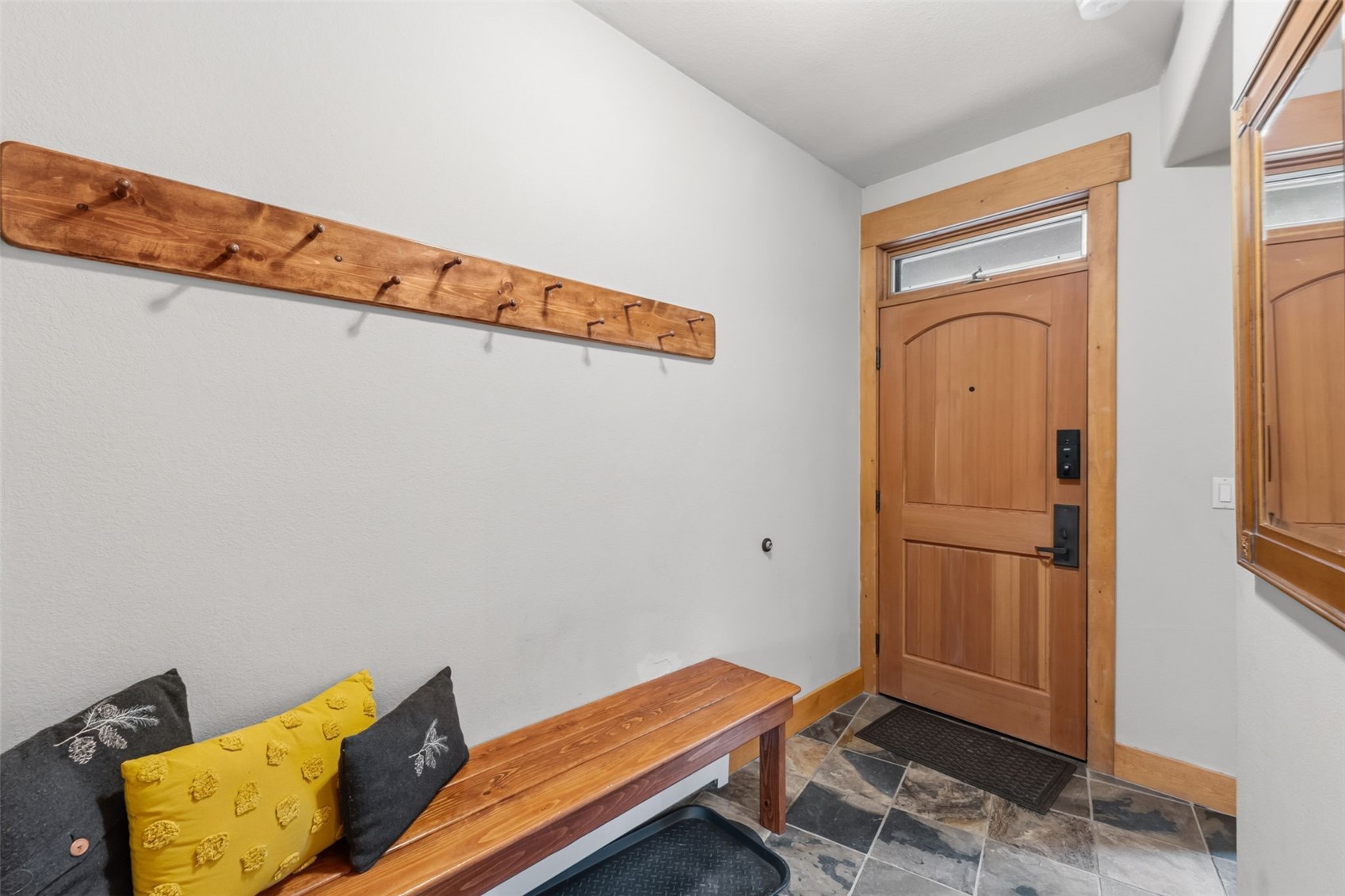 105 River Course DRIVE 9571