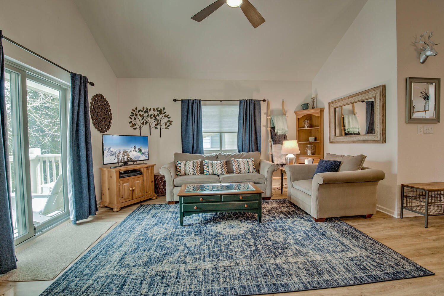 1511 Point DRIVE 202