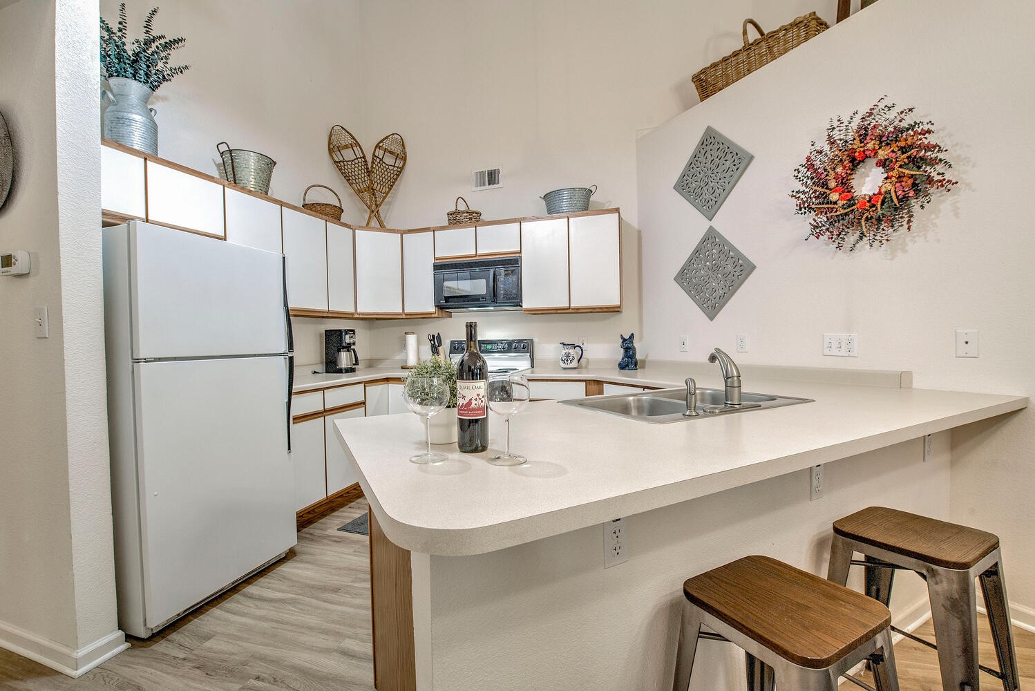 1511 Point DRIVE 202