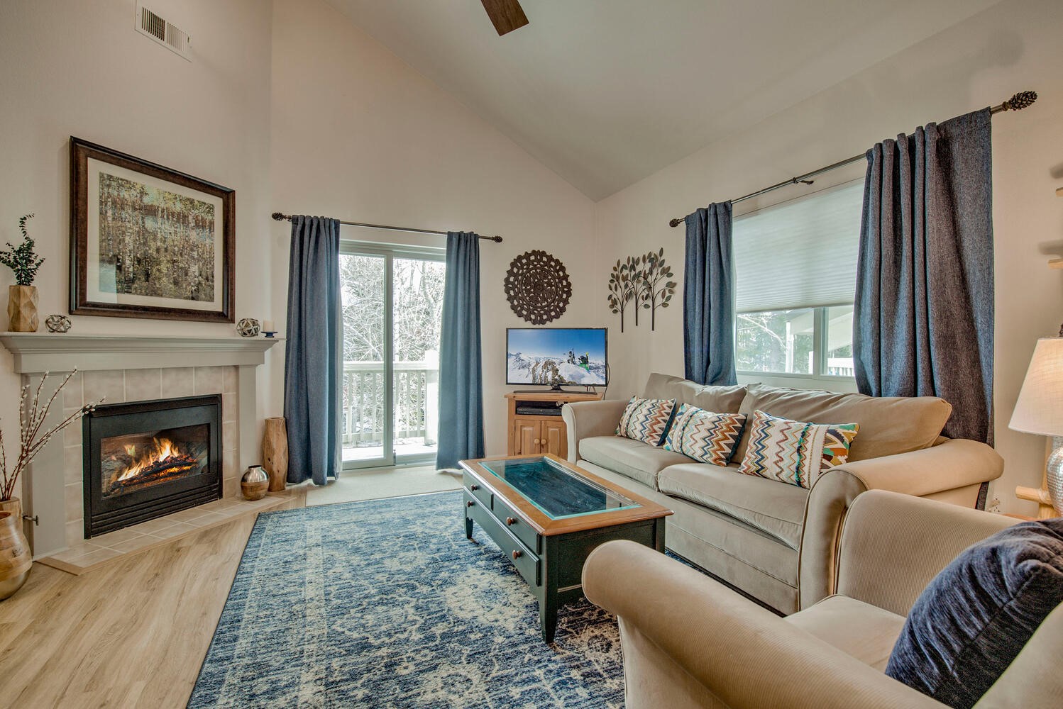1511 Point DRIVE 202