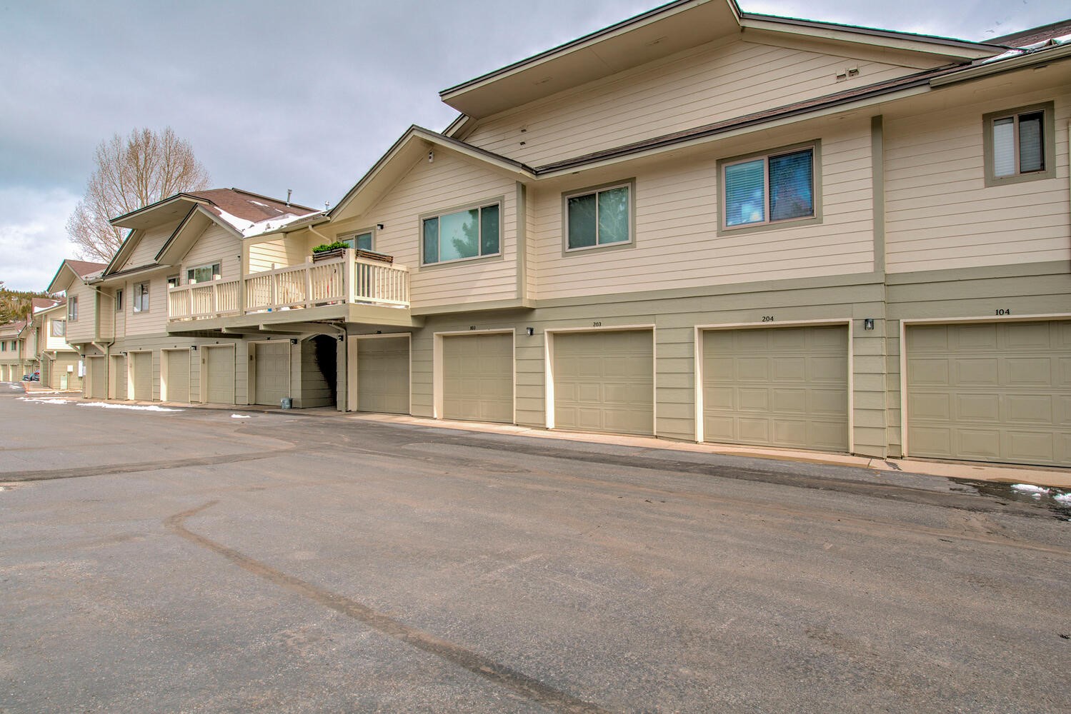 1511 Point DRIVE 202