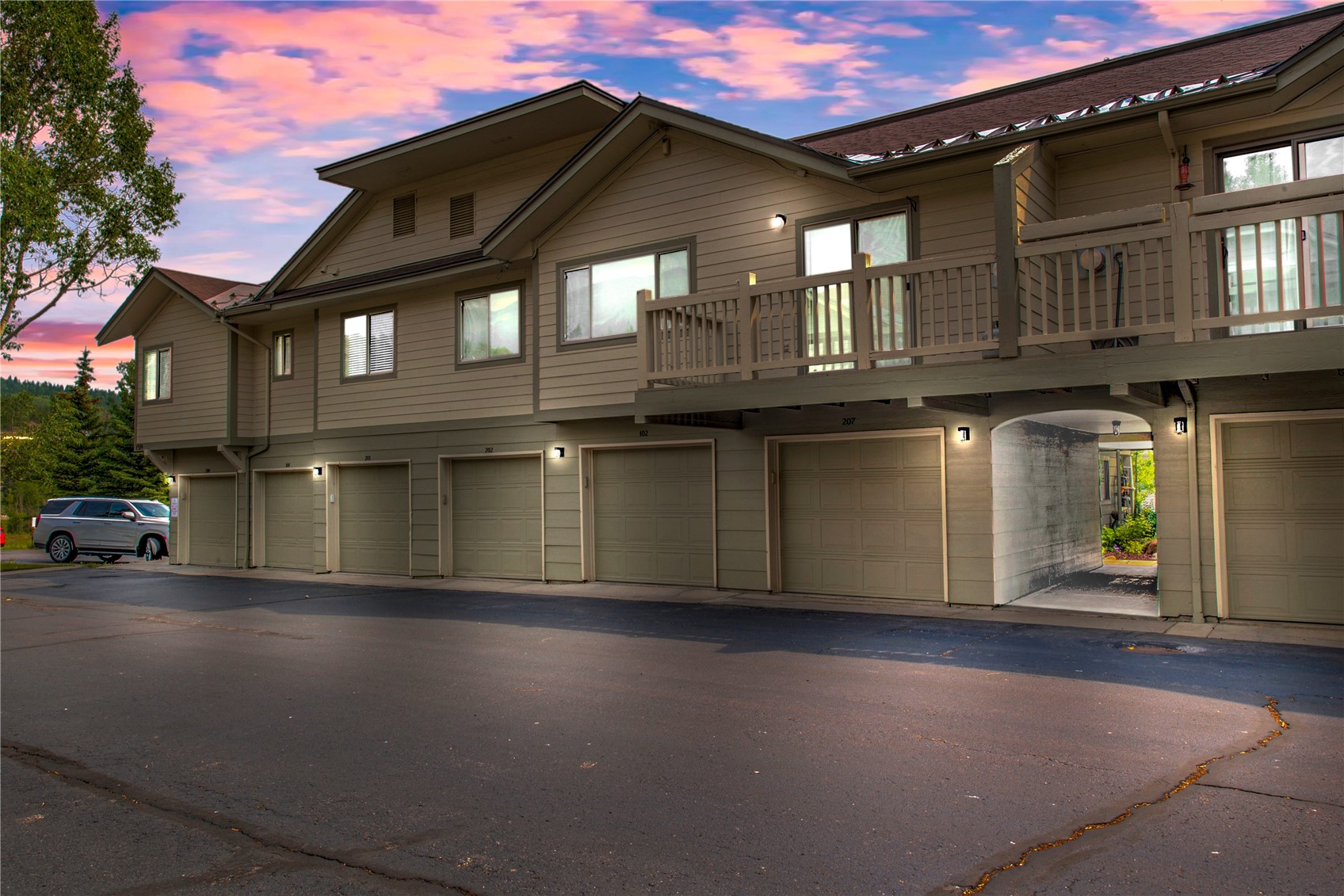 1511 Point DRIVE 202