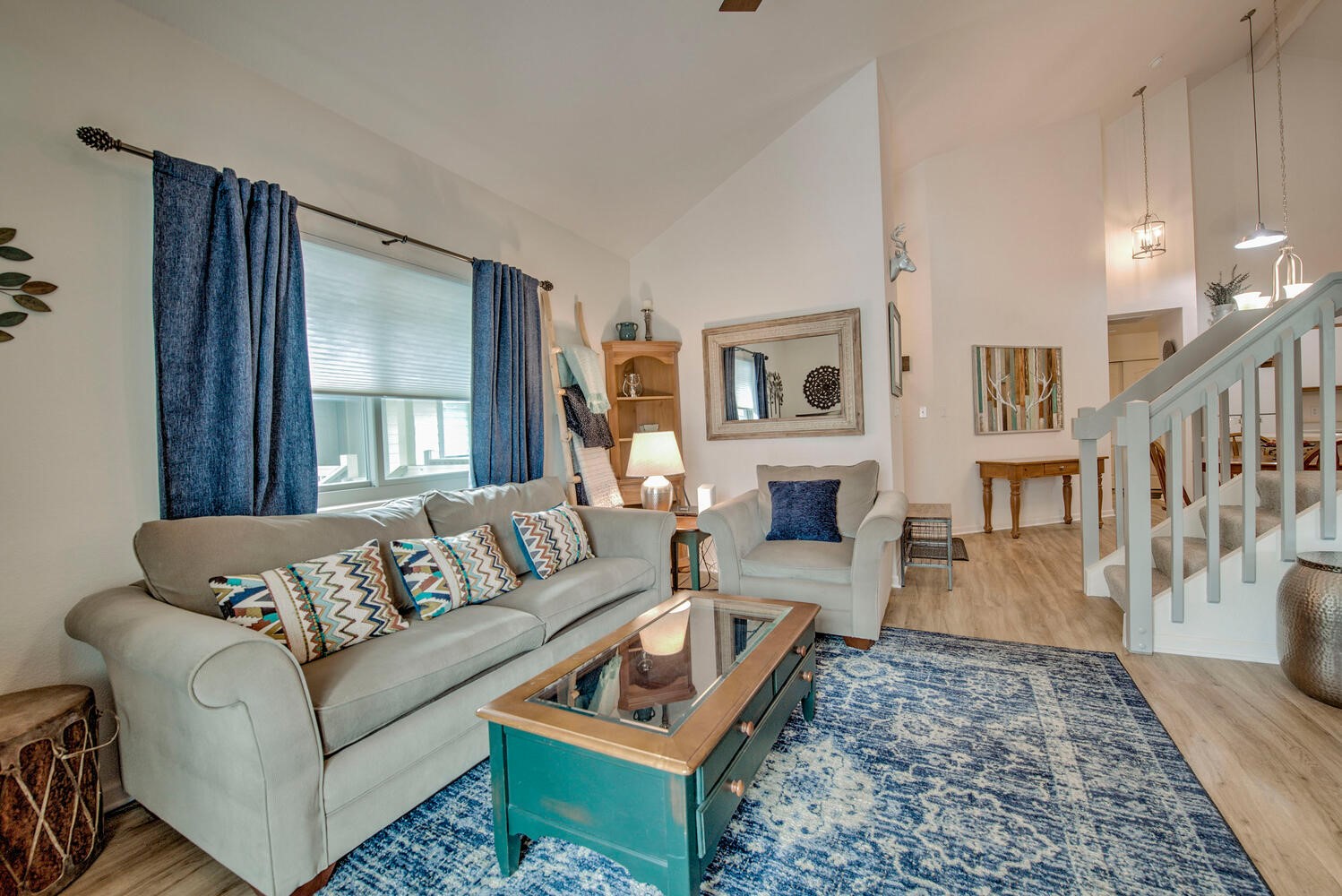1511 Point DRIVE 202