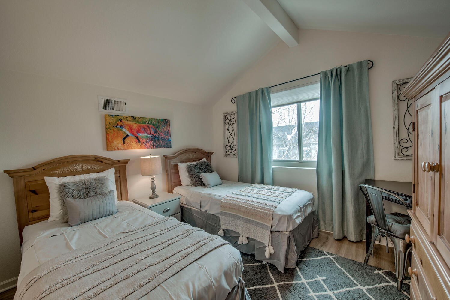 1511 Point DRIVE 202