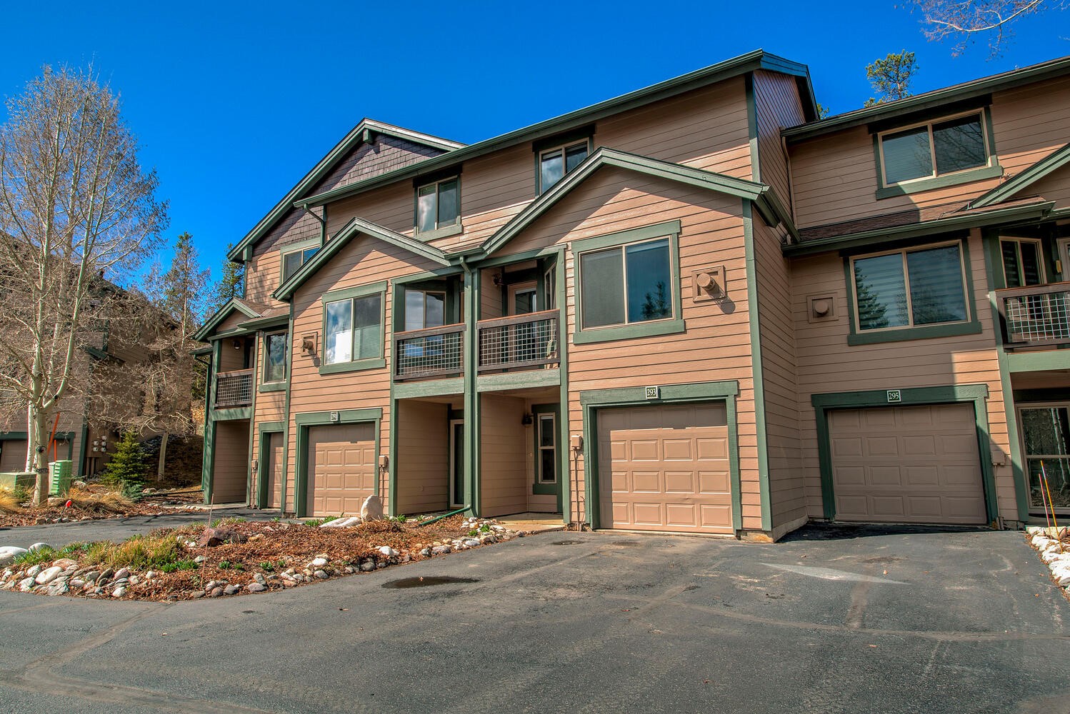 293 Kestrel LANE 293