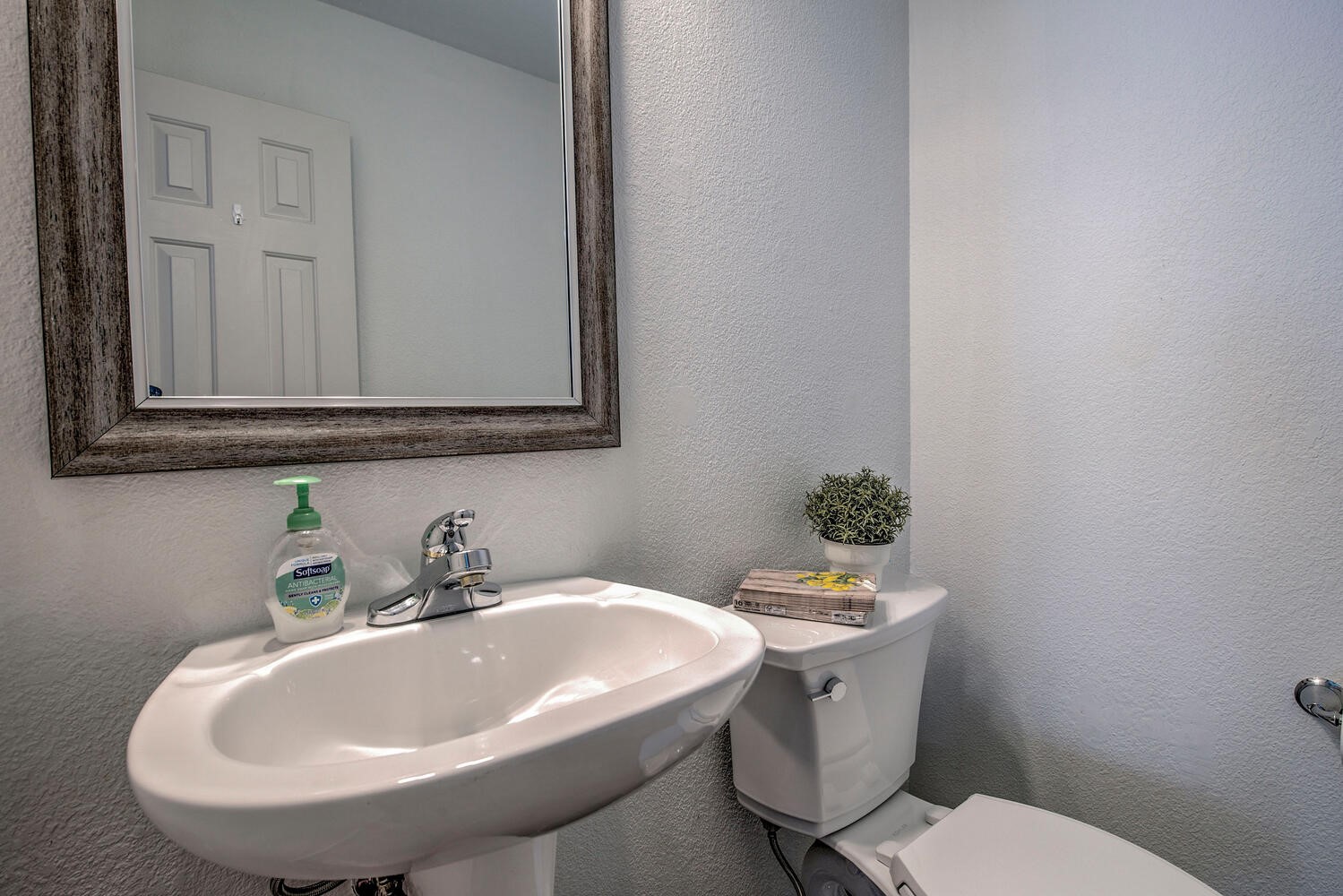 293 Kestrel LANE 293