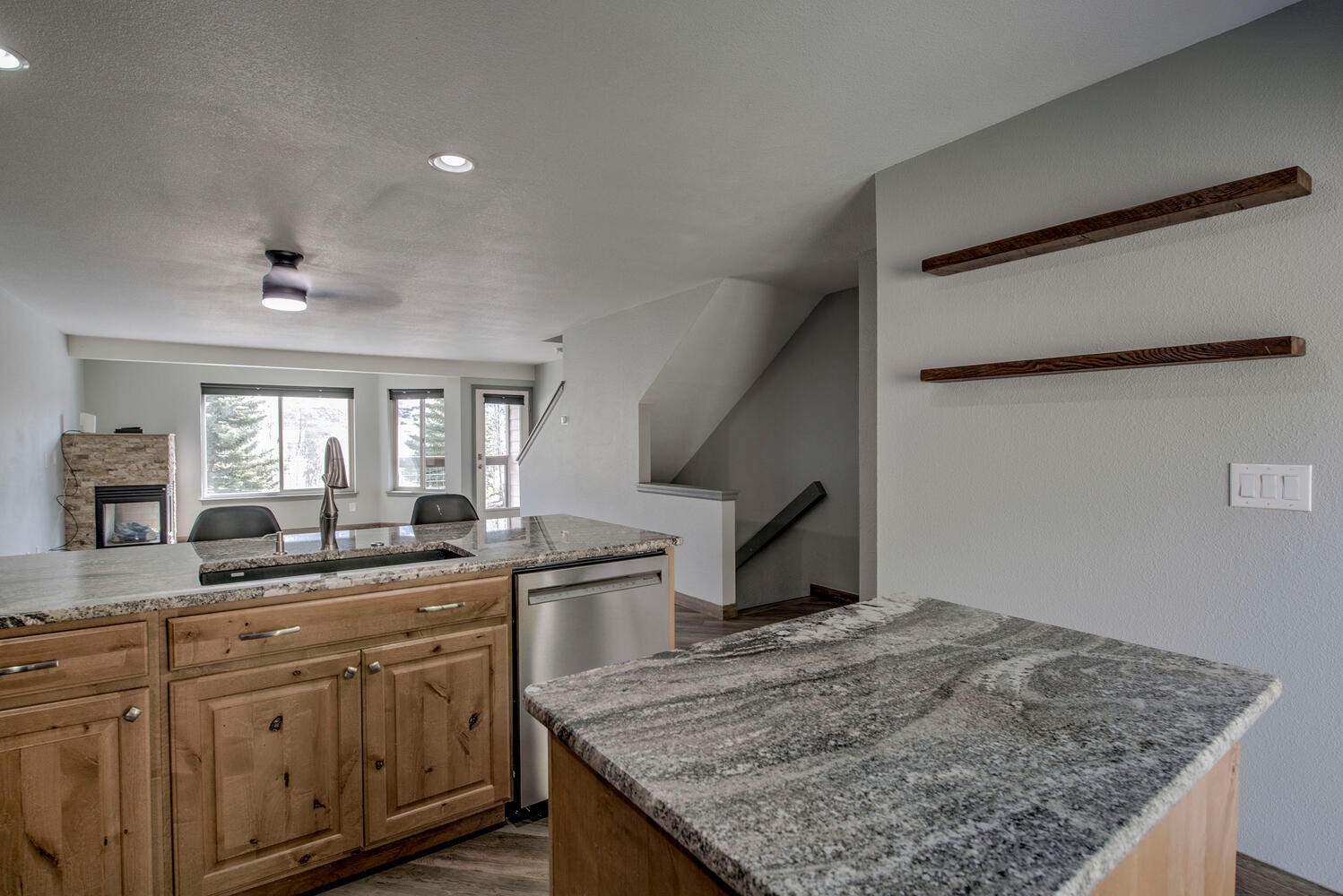 293 Kestrel LANE 293