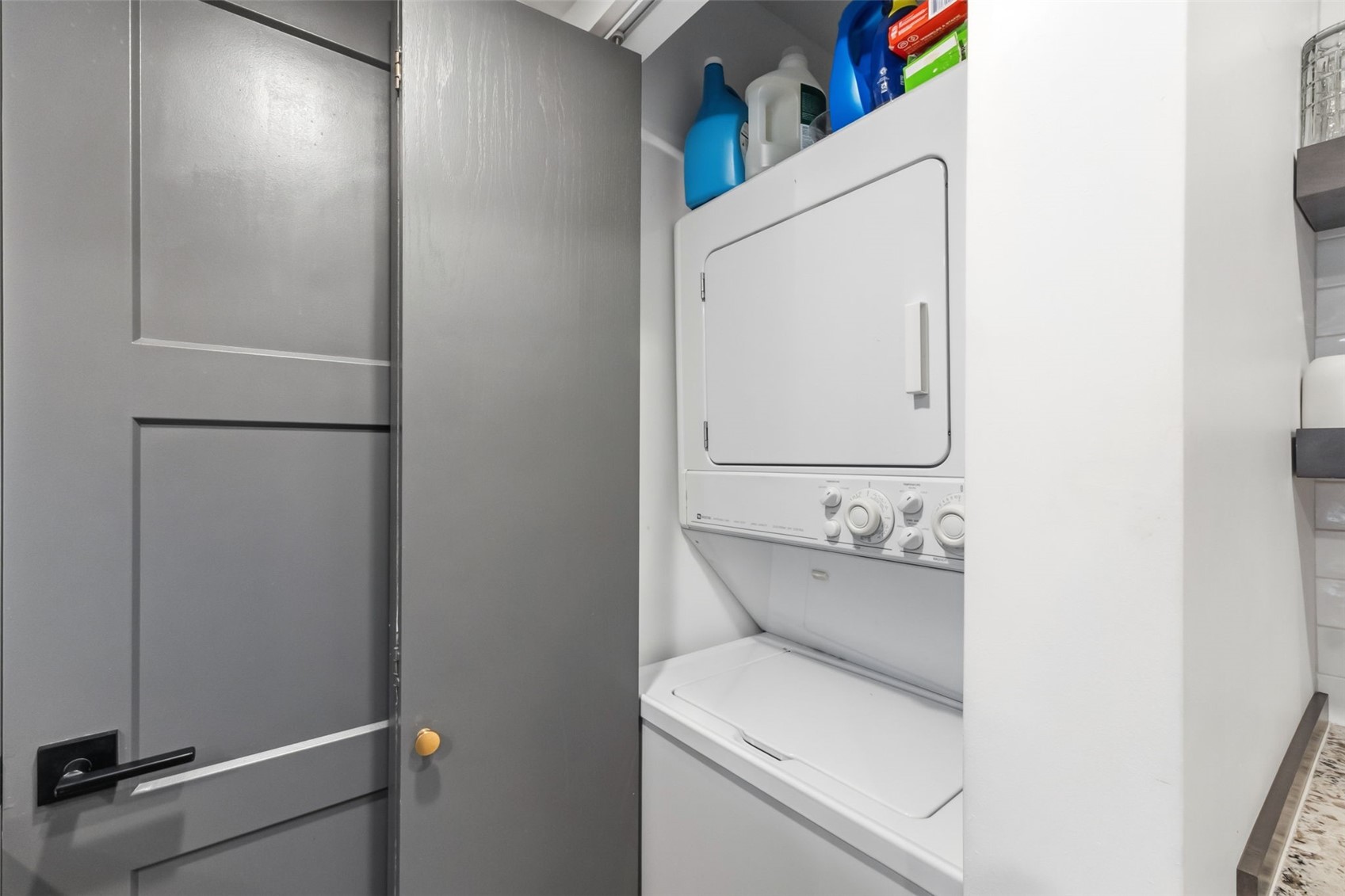 1620 Lakeview TERRACE 104B