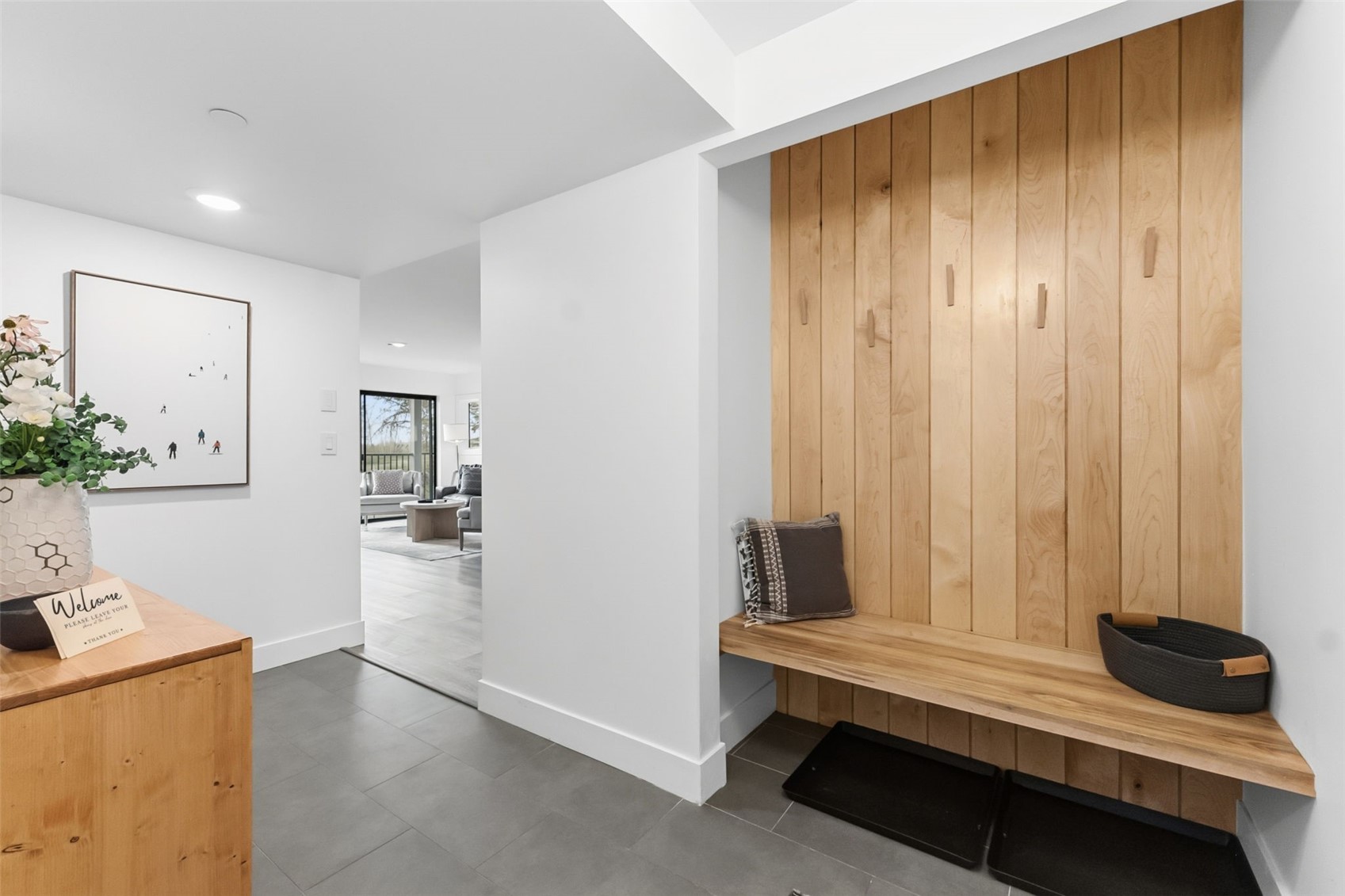 1620 Lakeview TERRACE 104B