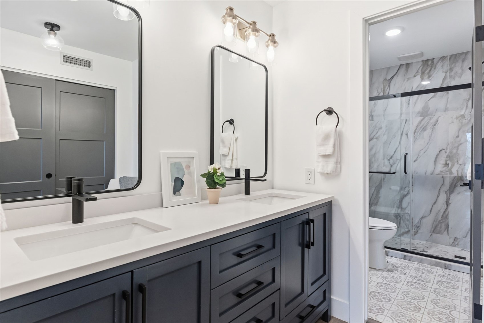 1620 Lakeview TERRACE 104B