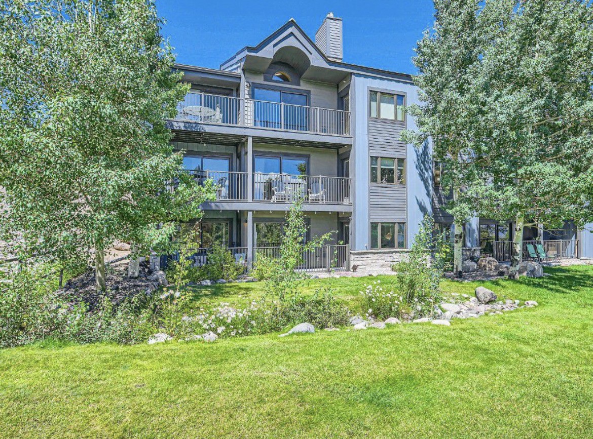 1620 Lakeview TERRACE 104B
