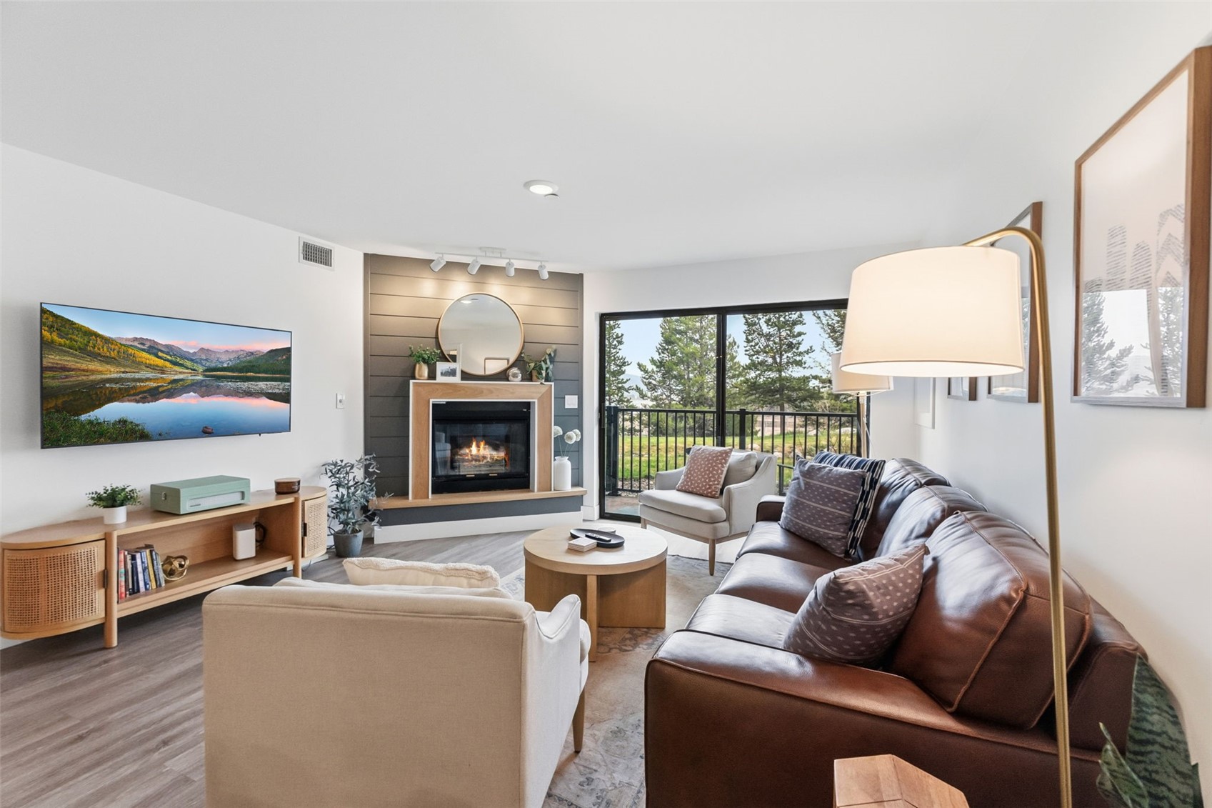 1620 Lakeview TERRACE 104B