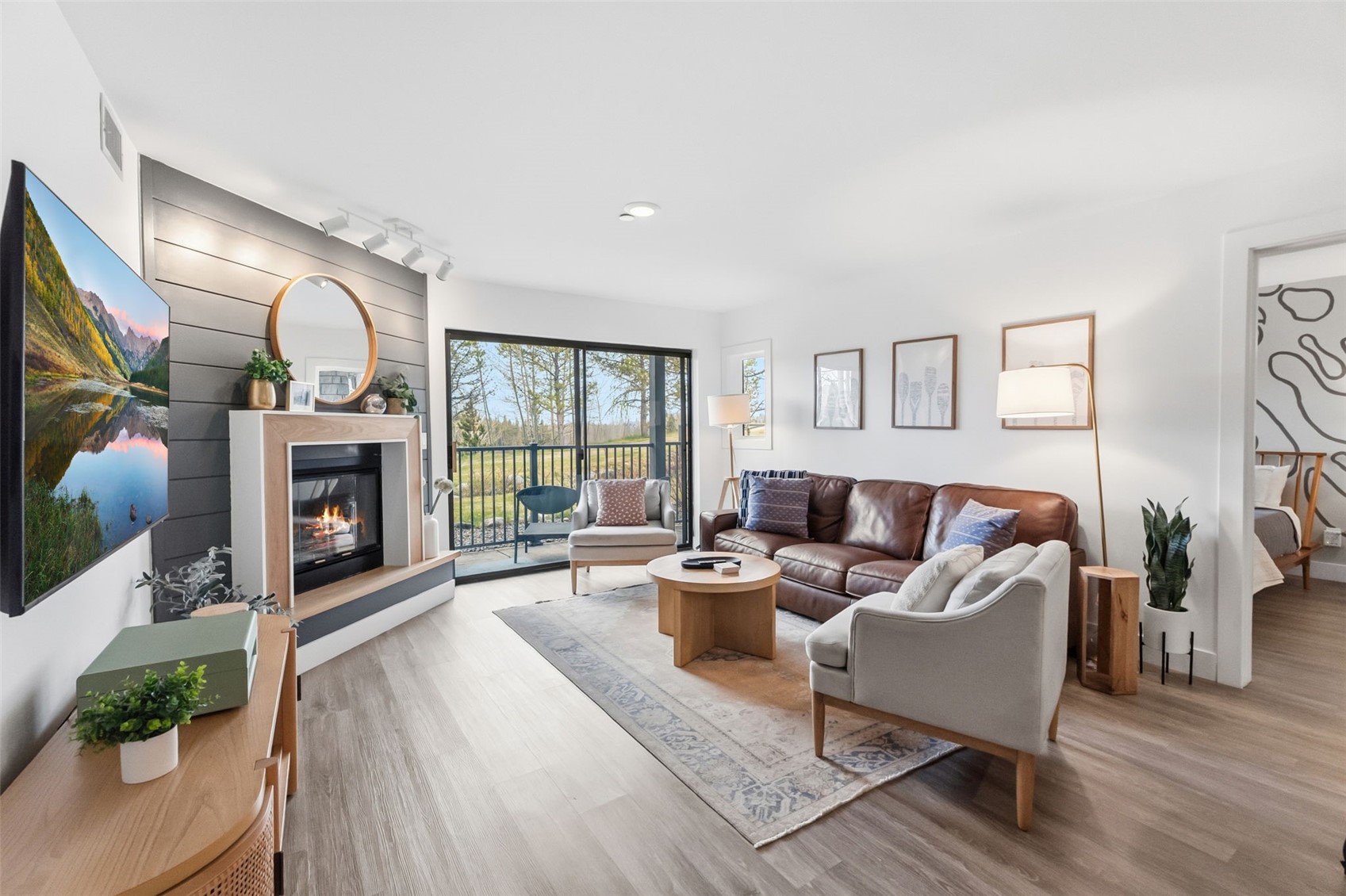 1620 Lakeview TERRACE 104B