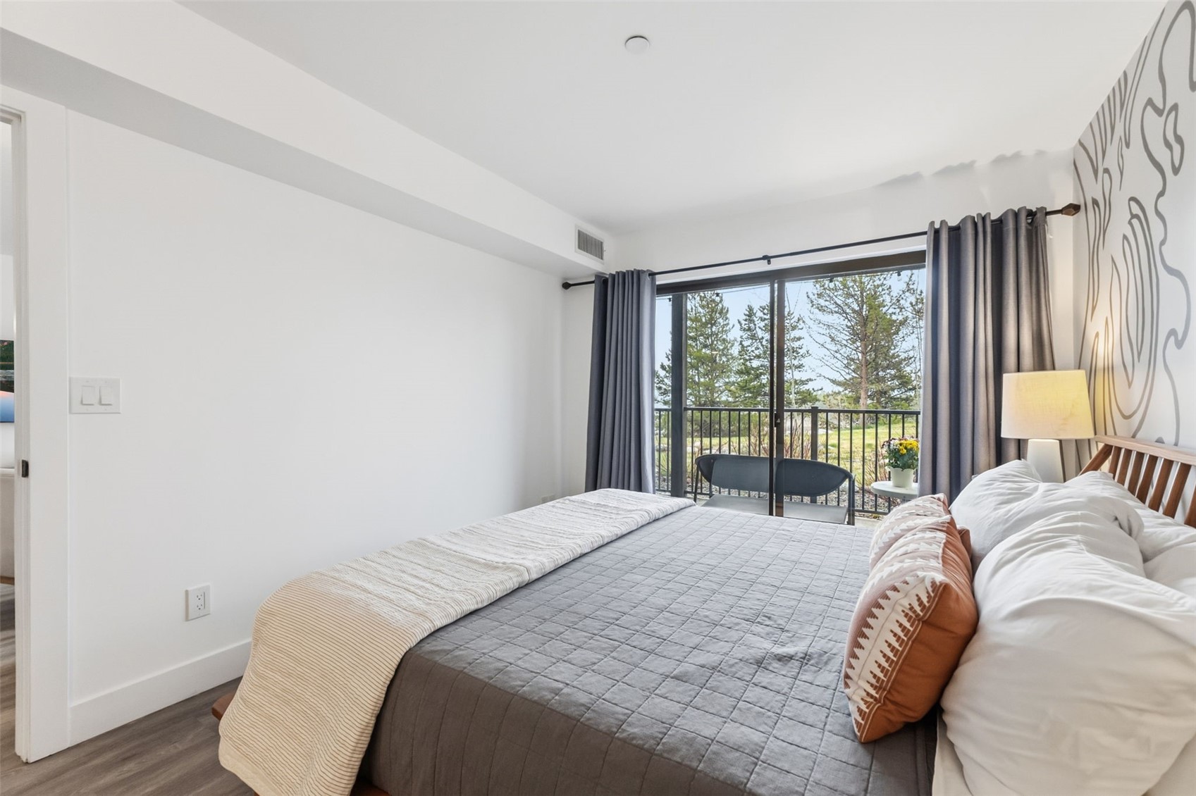 1620 Lakeview TERRACE 104B