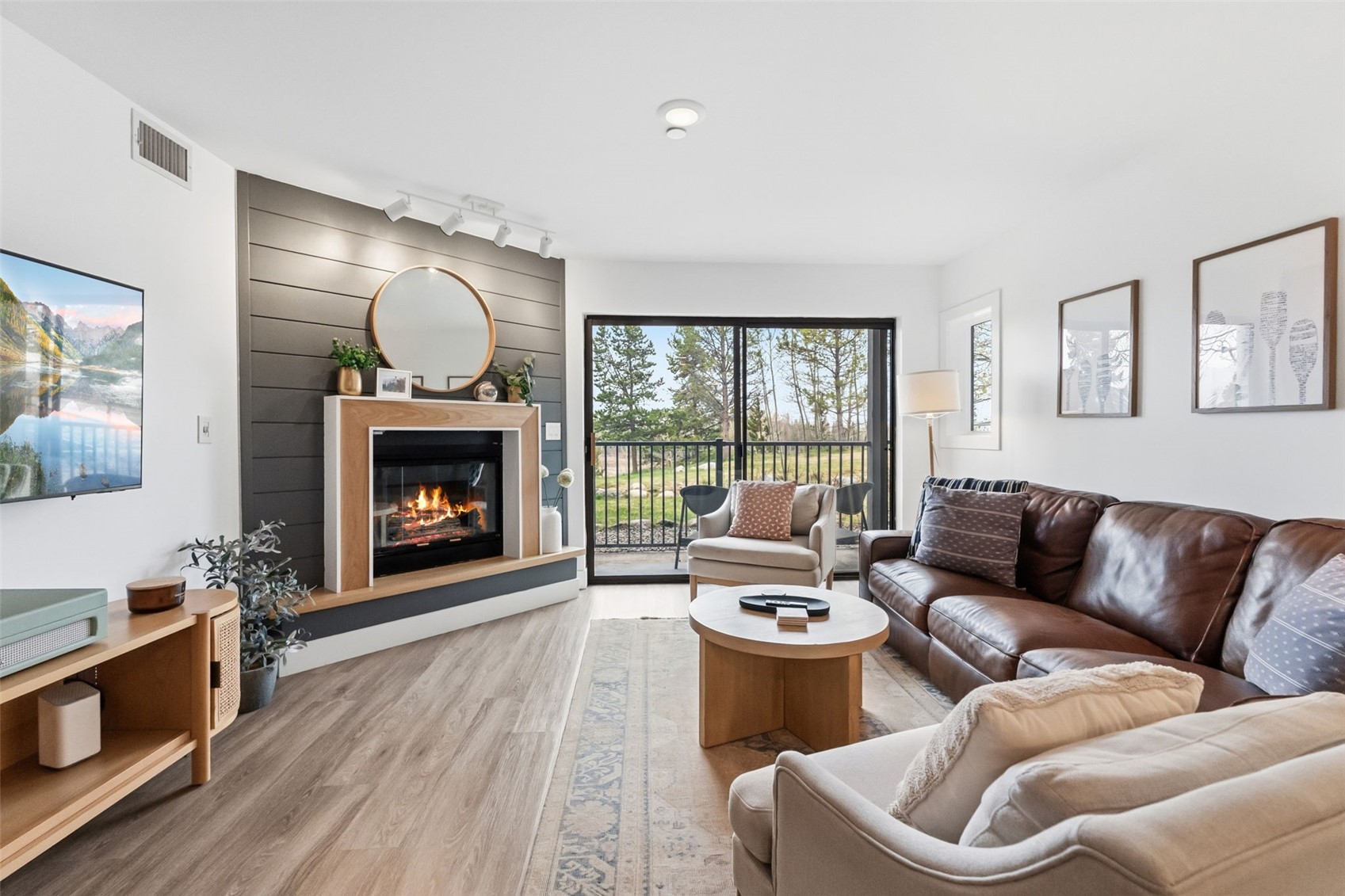 1620 Lakeview TERRACE 104B