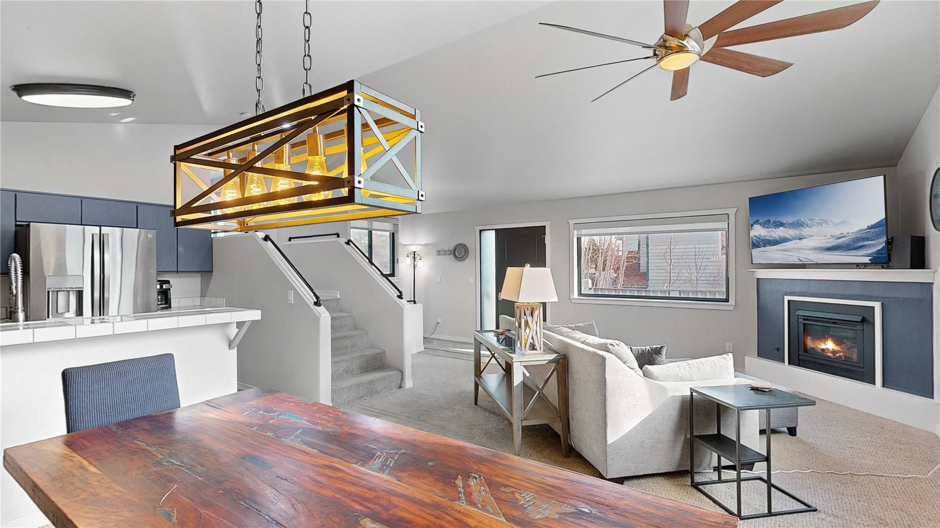 1121 Rainbow DRIVE