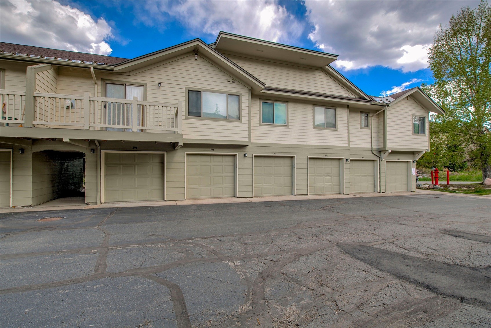1509 Point DRIVE 103
