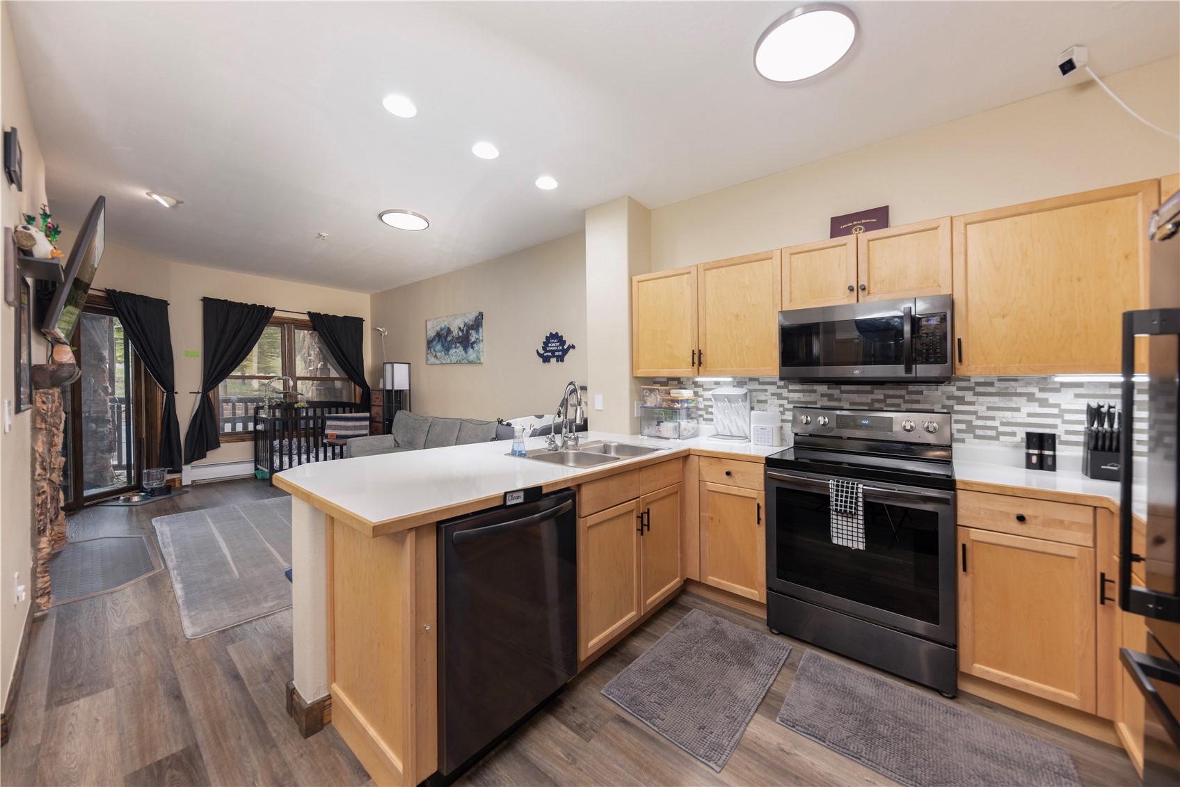 22714 Us Highway 6 5958
