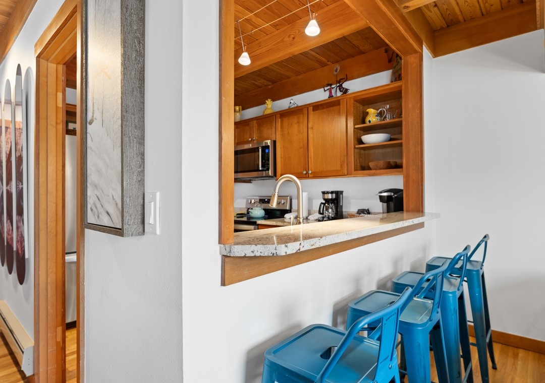 500 Tennis Club ROAD 1327