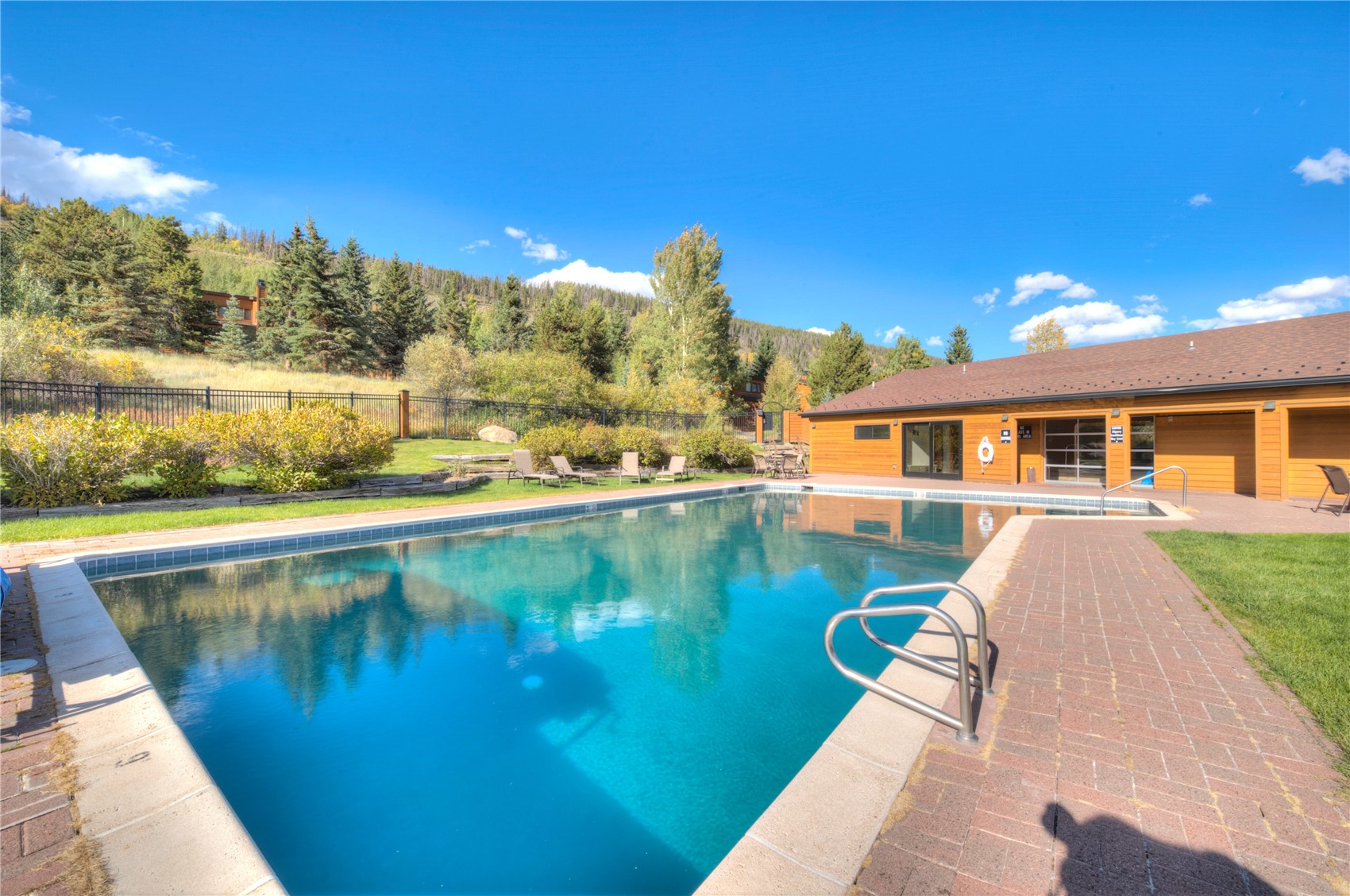 500 Tennis Club ROAD 1327