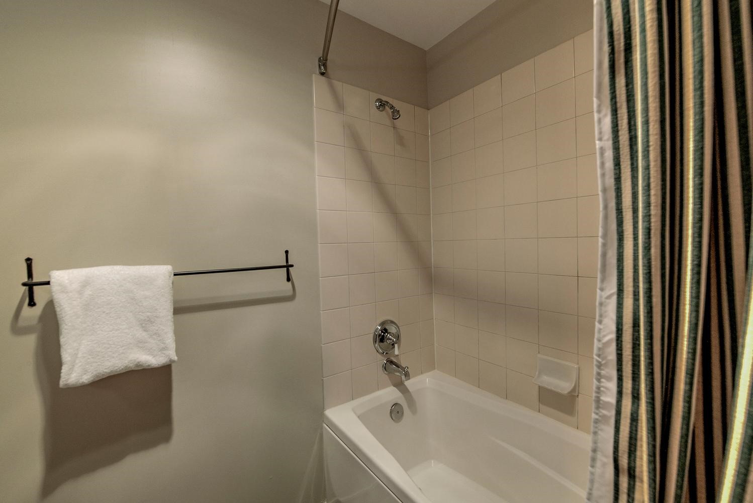 135 Dercum DRIVE 8638