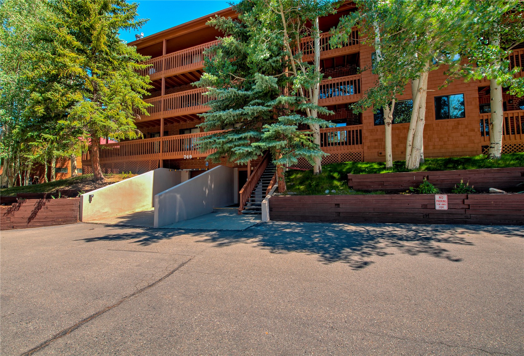 749 Lagoon DRIVE 2A