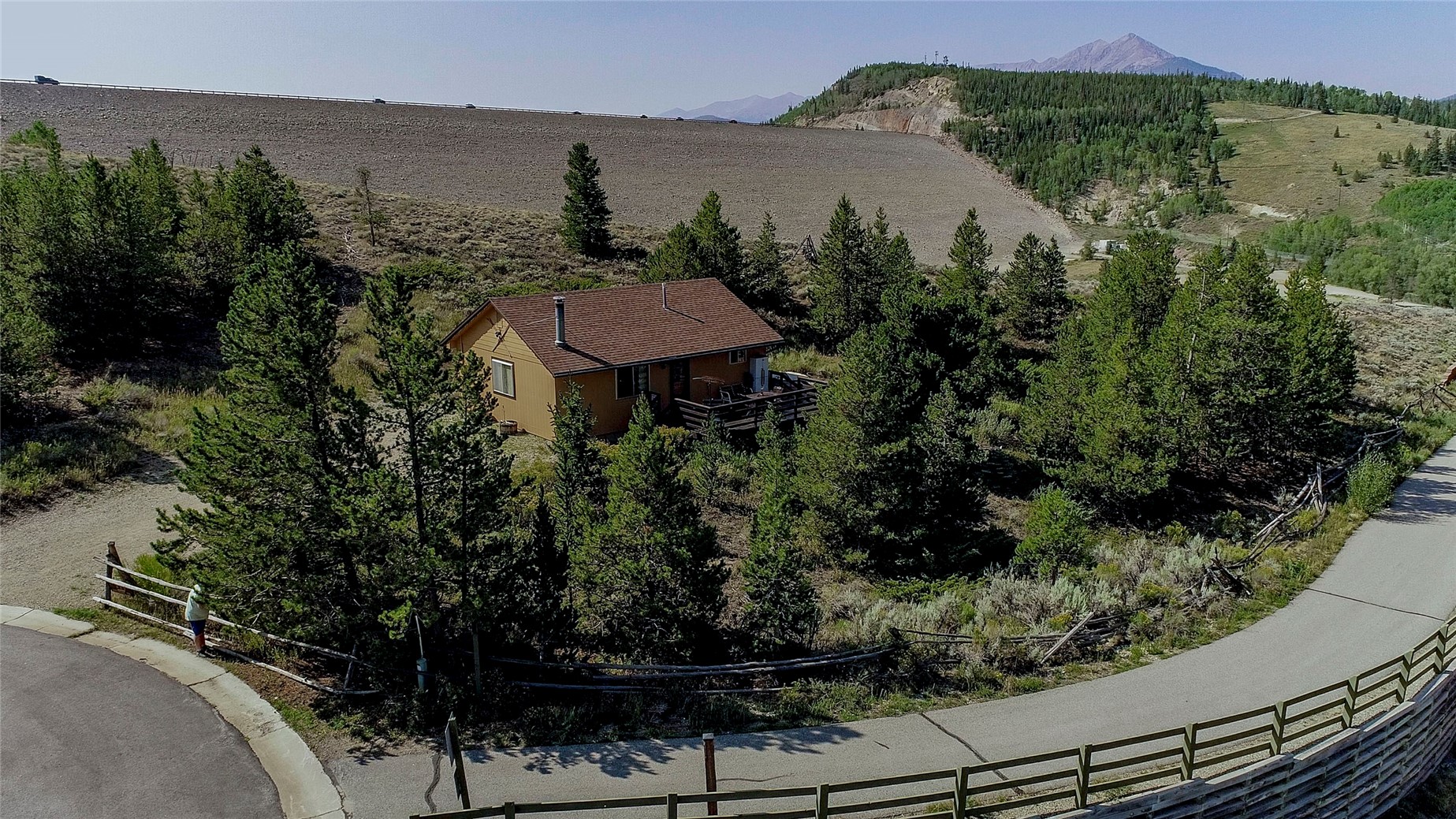 889 E Anemone TRAIL