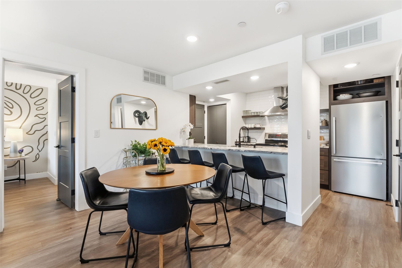 1620 Lakeview TERRACE 104B
