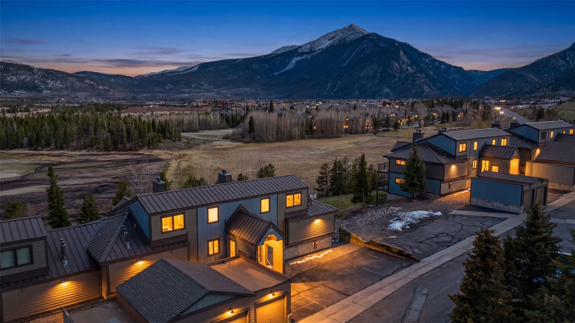 1620 Lakeview TERRACE 104B